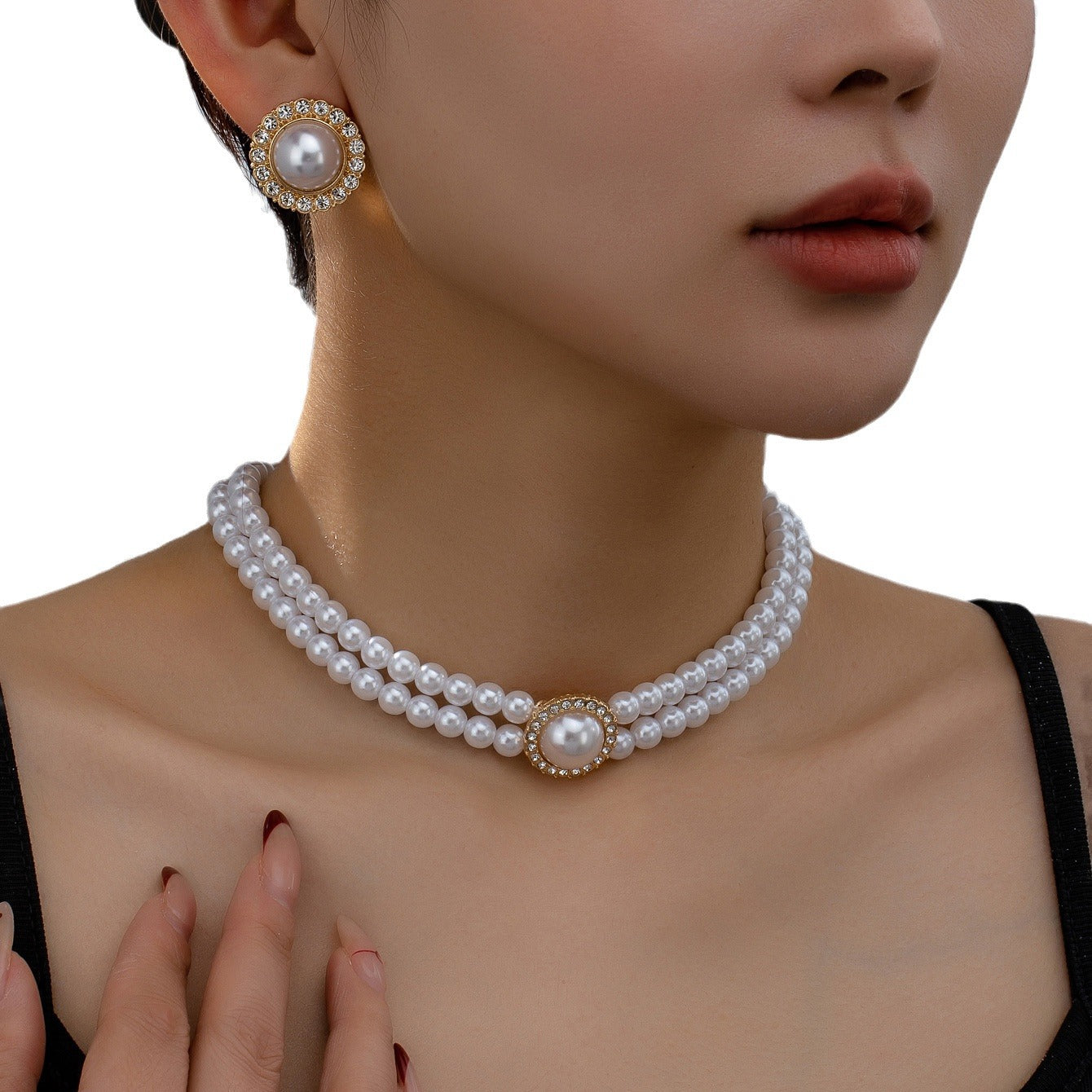 Elegant Pearl Necklace & Earrings Set – Classic Fashion Jewelry Gift for Women